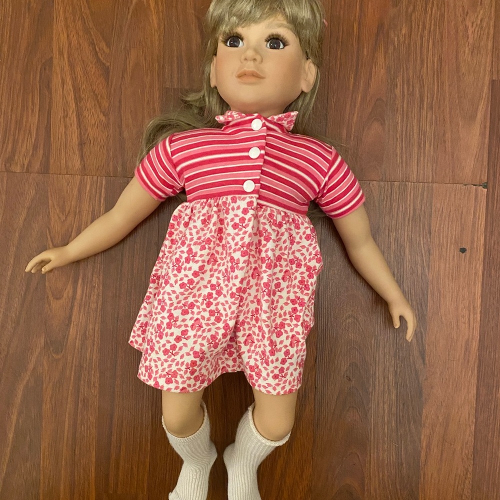 My twinn vintage doll in great conditions